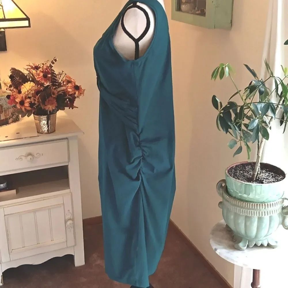 Old Navy Maternity Elegant Teal Dress. - Picture 4 of 10